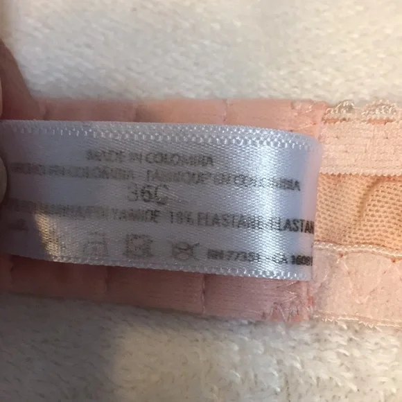 Pink bra - Picture 5 of 6